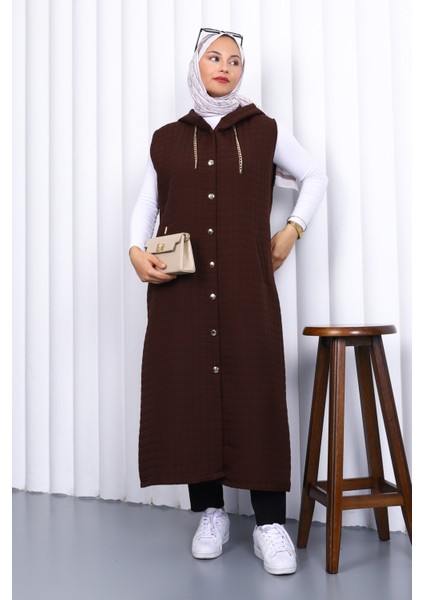 Kahverengi Kapüşonlu Kapitone Uzun Yelek