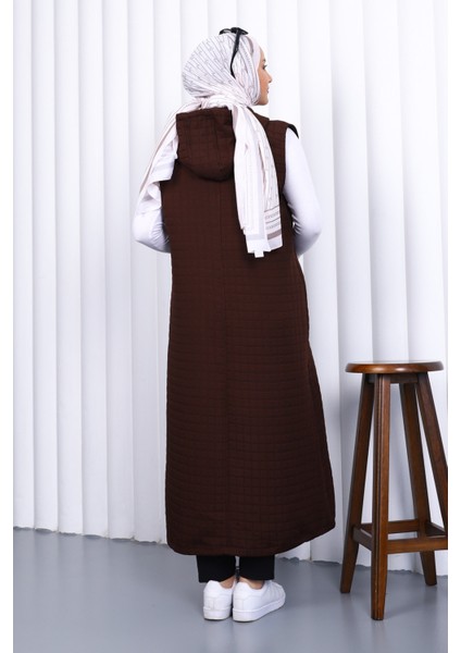 Kahverengi Kapüşonlu Kapitone Uzun Yelek fırsatları