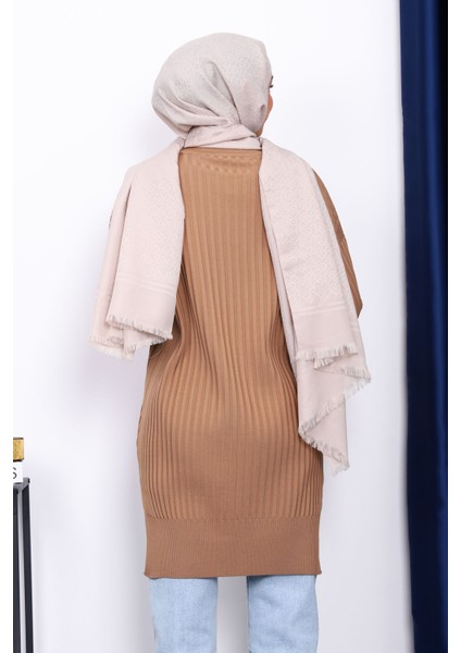 Bisküvi Önü Kısa Arkası Uzun Triko Tunik fırsatları