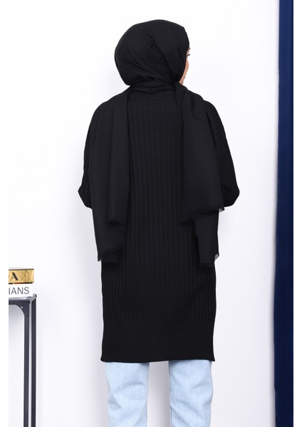 Siyah Önü Kısa Arkası Uzun Triko Tunik fırsatları