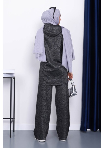 Gümüş Kapşonlu Simli Triko Takım fırsatları