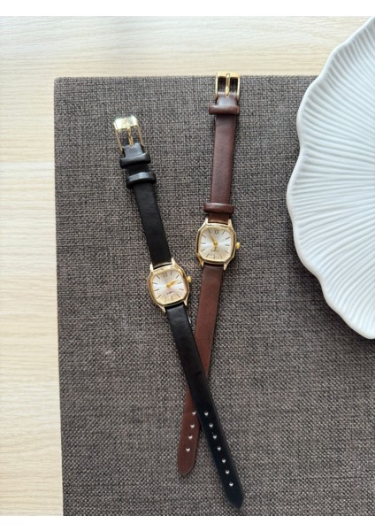 Retro Minimal Deri Kordon Vintage Kadın Kol Saati fiyatları