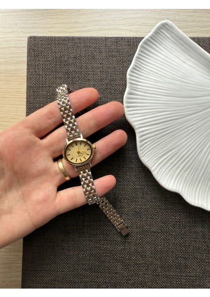 Retro Minimal Boncuk Kordon Vintage Kadın Kol Saati fiyatları