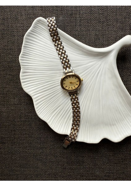 Retro Minimal Boncuk Kordon Vintage Kadın Kol Saati modelleri