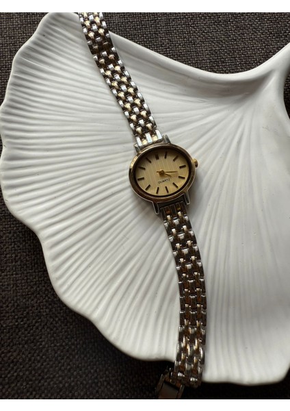 Retro Minimal Boncuk Kordon Vintage Kadın Kol Saati fırsatları