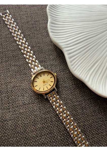 Retro Minimal Boncuk Kordon Vintage Kadın Kol Saati