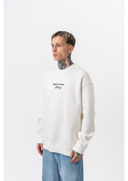 Erkek Memory Baskılı Bisiklet Yaka Oversize Sweatshirt Ekru modelleri