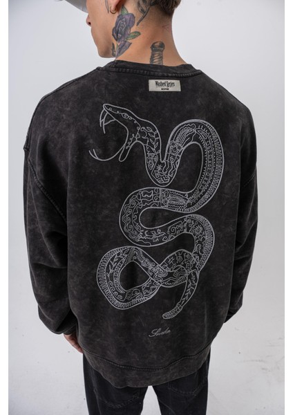 Erkek Snake Nakışlı Yıkamalı Bisiklet Yaka Oversize Sweatshirt Siyah fırsatları