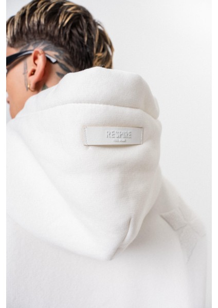 Erkek Süzene Nakış Detaylı Kapüşonlu Oversize Hoodie Ekru indirimleri