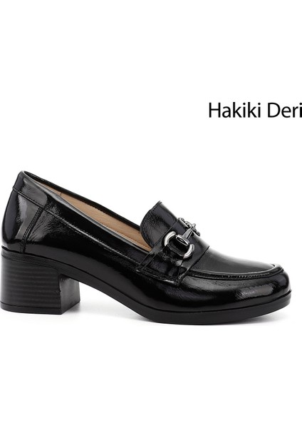 Kadın Siyah Rugan Kısa Kalın Topuklu Hakiki Deri Ayakkabı