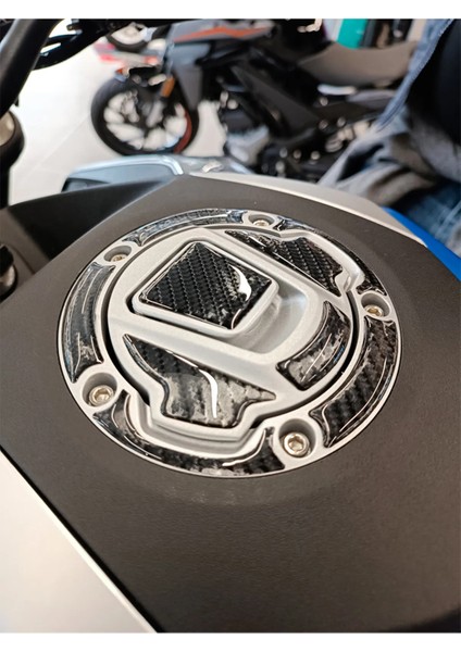 CF 450 NK 2024 ile Uyumlu Kaydırmaz 6D Karbon 21 Parça Tank Pad Seti GC18