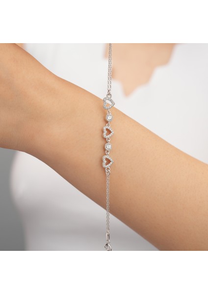 925 Ayar Rodyum Kaplama Zirkon Taşlı Üç Kalpli Gümüş Bileklik fiyatları