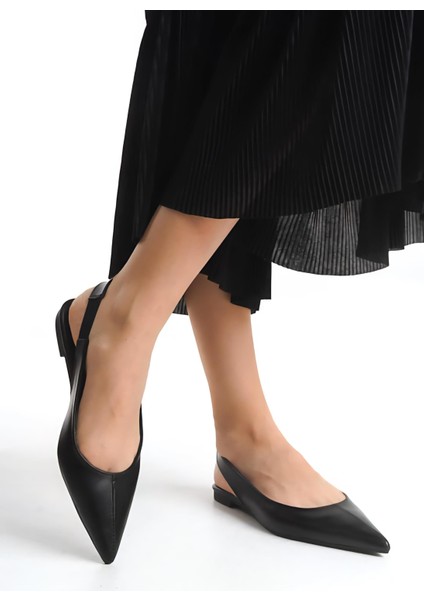 Kadın Lcy Babet – Siyah Cilt, Sivri Burun, Lastikli ve Konforlu Şık Tasarım