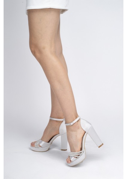 Kadın Gümüş Saten Taşlı Özel Tasarım Platformlu Abiye Ayakkabı modelleri