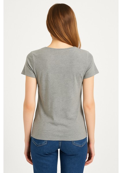 V Yaka Kadın T-Shirt fiyatları