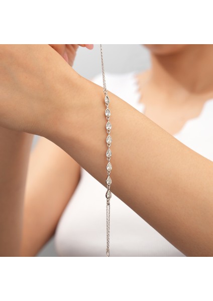 925 Ayar Rodyum Kaplama Damla Zirkon Taşlı Su Yolu Gümüş Bileklik