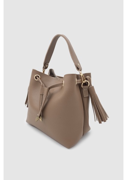 Elira Büzgülü Püskül Detaylı Çapraz Askılı El ve Kol Çantası Vizon fırsatları