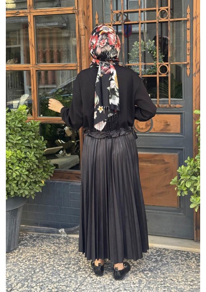 Taş Detaylı Suni Deri Pliseli Elbise 10002521311016 Siyah fırsatları