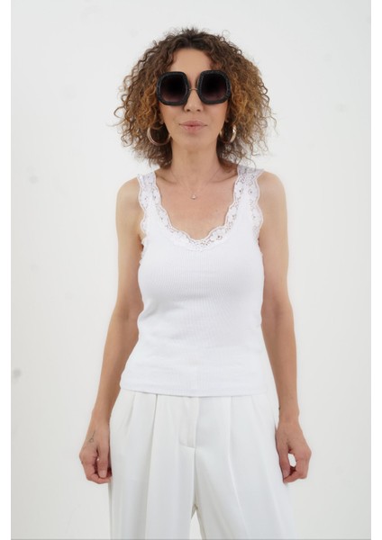 Beyaz Dantelli Atlet modelleri