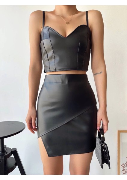 Kapaklı Asimetrik Model Deri Etek Siyah S240106