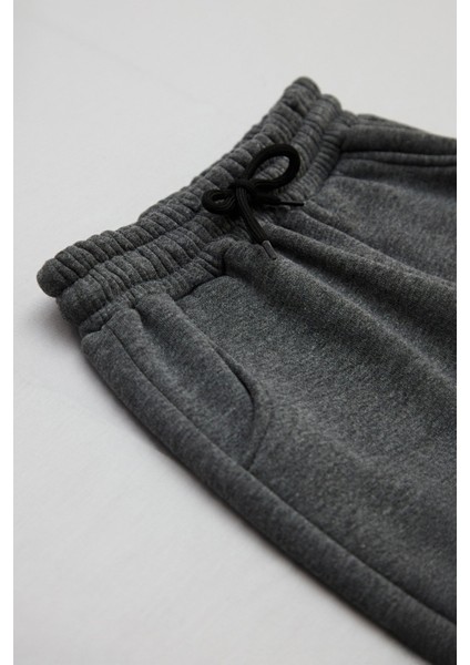 3 Iplik Stay Strong Baskılı Erkek Çocuk Jogger Eşofman Altı modelleri