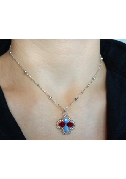 Trabzonspor Bordo Mavi Taraftar Kolye – Kristal Taşlı Yonca Kolye – Kadın Erkek Kullanıma Uygun Şık Takı – Taraftar Hediyelik Kolye – Şans Yoncası Figürlü Aksesuar - Modern Spor Şık fiyatları