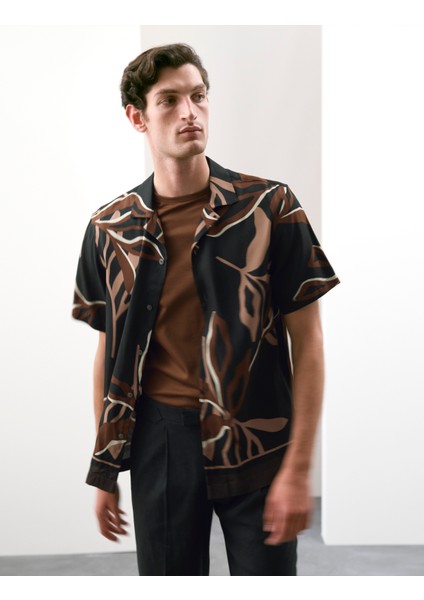 Regular Fit Çiçek Desenli Kısa Kollu Gömlek