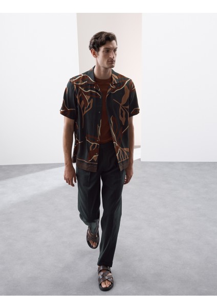 Regular Fit Çiçek Desenli Kısa Kollu Gömlek