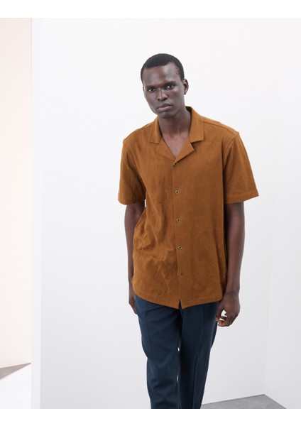 Saf Pamuklu Dokulu Gömlek