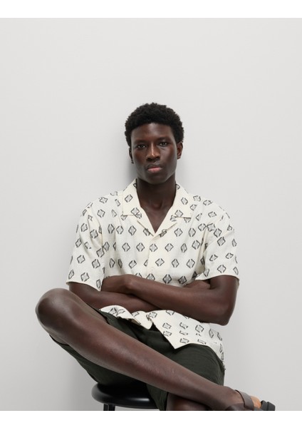 Saf Pamuklu Geometrik Desenli Gömlek