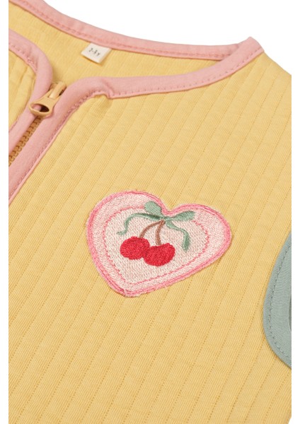 Kontrast Biyeli Kapitone Yelek fiyatları