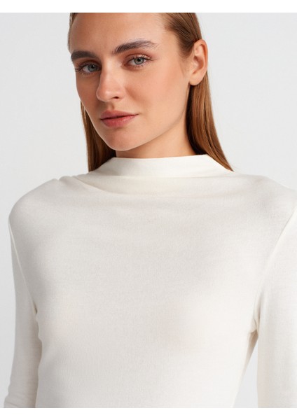 32139 Büzgülü Uzun Kollu Top-Ekru modelleri