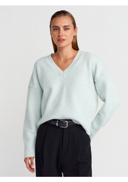 10645 V Yaka Yumuşak Dokulu Triko Kazak-Açık Mint