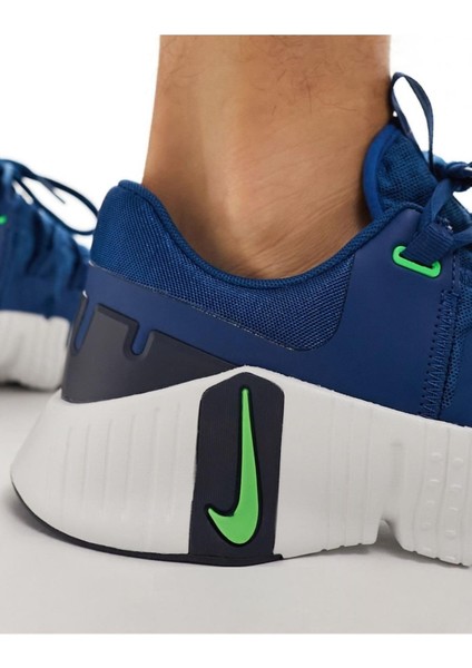 Free Metcon 5 Erkek Beyaz Antrenman Ayakkabısı fırsatları