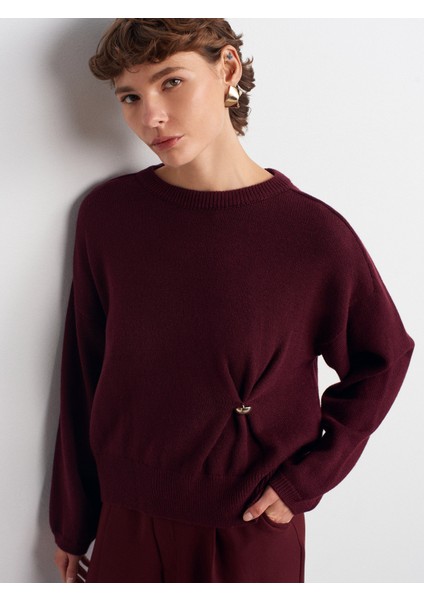 10812 Bisiklet Yaka Büzgü Düğme Detaylı Yünlü Triko Kazak-Bordo M.