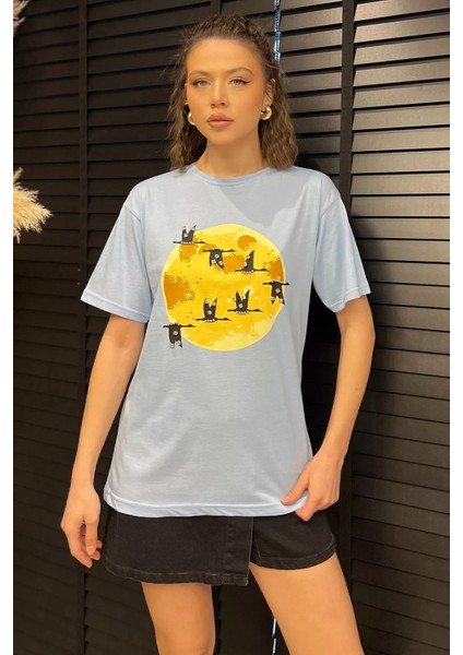 Bisiklet Yaka Taş Işlemeli Baskılı Kadın Tişört P-00016724