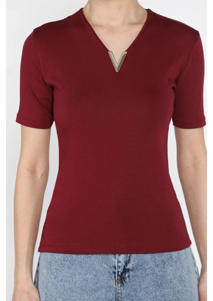 Kadın V Yaka Gold Toka Detaylı Likralı Bluz P-00016688 modelleri