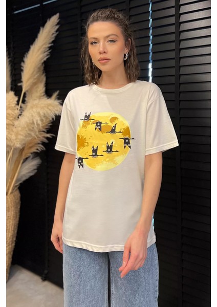Bisiklet Yaka Taş Işlemeli Baskılı Kadın Tişört P-00016724 fiyatları