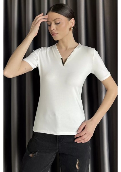 Kadın V Yaka Gold Toka Detaylı Likralı Bluz P-00016688 fiyatları