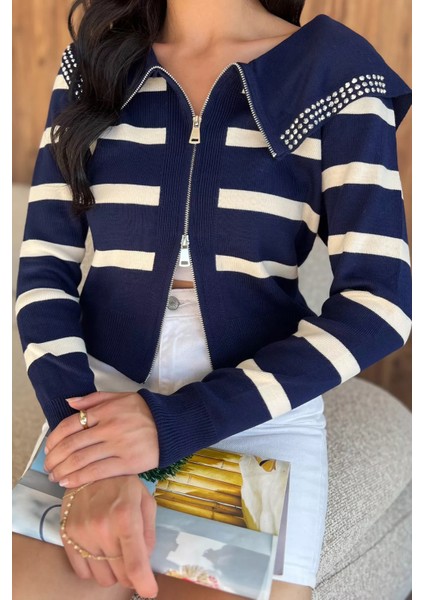 Yaka Detaylı Çizgili Triko Hırka P-00018210