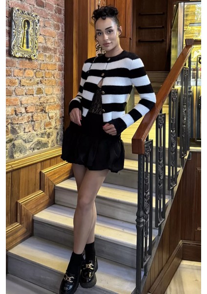 Kadın Renk Bloklu Yumoş Triko Ceket (S-M-L Beden Uyumludur.) P-00018069 fiyatları