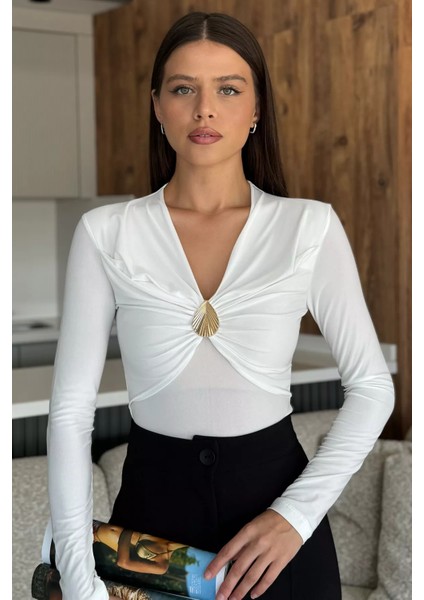 Kadın V Yaka Gold Aksesuar Detaylı Bluz P-00018077 fiyatları