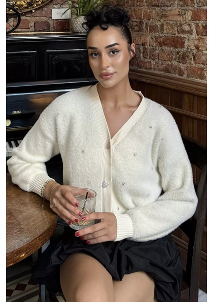 Kadın Taşlı Yumoş Triko Ceket (S-M-L-Xl Beden Uyumludur.) P-00018052