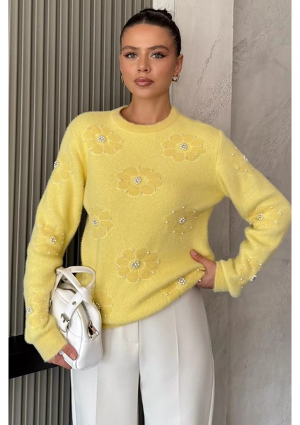 Kadın Çiçek Baskılı Taşlı Sakallı Triko Kazak (S-M-L Beden Uyumludur.) P-00018050