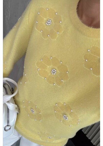 Kadın Çiçek Baskılı Taşlı Sakallı Triko Kazak (S-M-L Beden Uyumludur.) P-00018050 modelleri