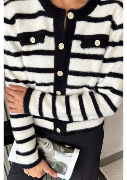Kadın Çizgi Desenli Gold Düğmeli Yumoş Triko Ceket (S-M-L-Xl Beden Uyumludur.) P-00018070 modelleri