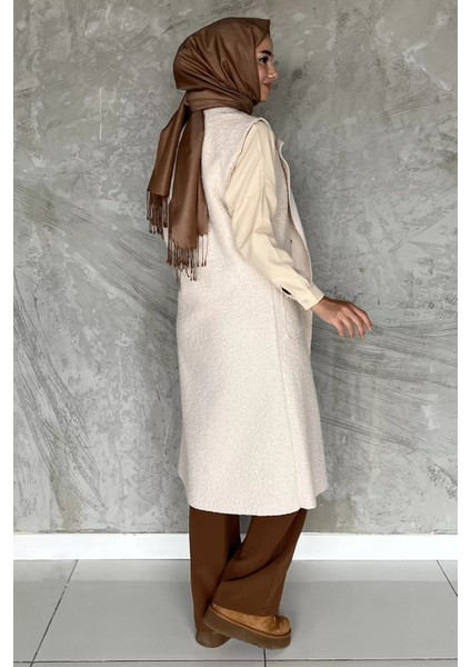 Gold Düğme Detaylı Çift Cepli Tesettür Buklet Yelek P-00018413 fırsatları