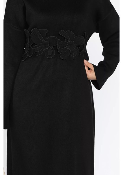 Bisiklet Yaka Çiçek Figürlü Tesettür Triko Elbise P-00018363 fırsatları