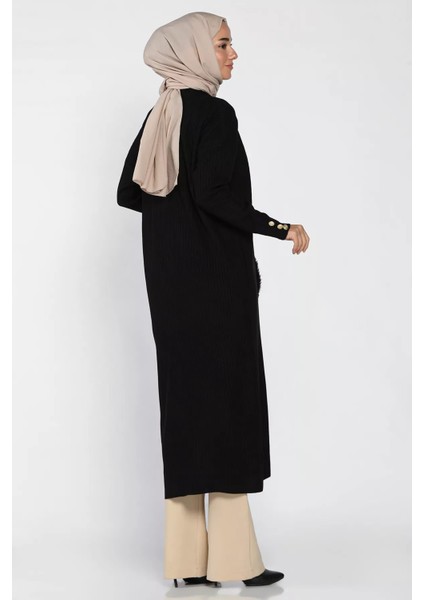 Gold Düğmeli Kendinden Çizgi Desenli Tesettür Triko Hırka P-00018361 fırsatları