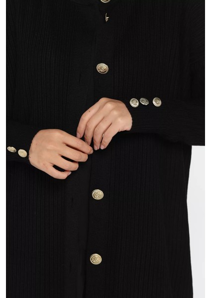 Gold Düğmeli Kendinden Çizgi Desenli Tesettür Triko Hırka P-00018361 indirimleri